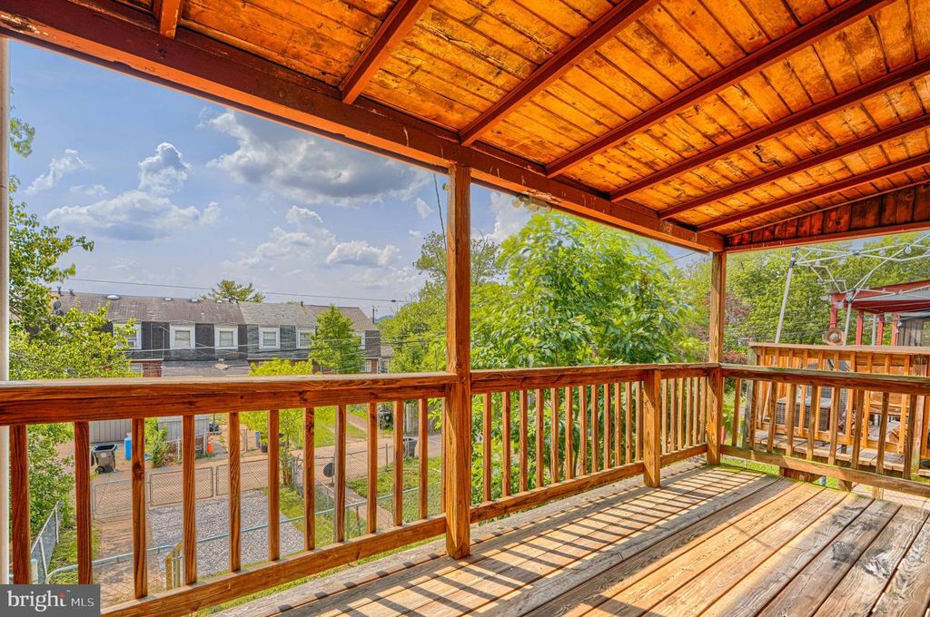 Image 14 of property listing at 6190 RADECKE AVE, Baltimore, MD 21206