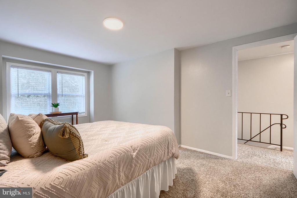 Image 18 of property listing at 6190 RADECKE AVE, Baltimore, MD 21206