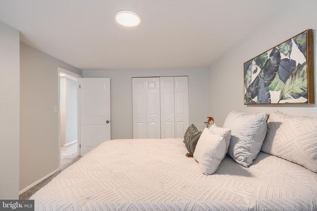 Image 19 of property listing at 6190 RADECKE AVE, Baltimore, MD 21206