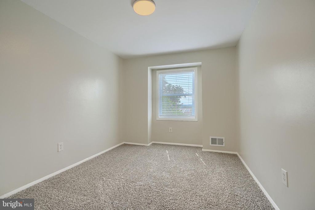 Image 25 of property listing at 6190 RADECKE AVE, Baltimore, MD 21206