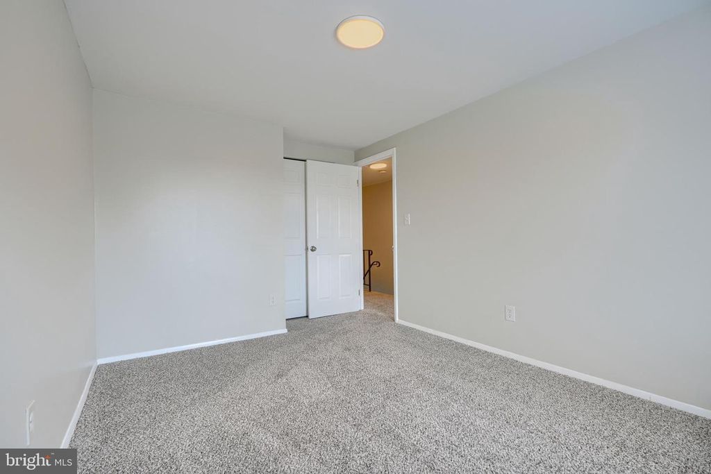 Image 28 of property listing at 6190 RADECKE AVE, Baltimore, MD 21206