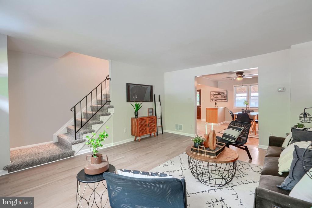 Image 2 of property listing at 6190 RADECKE AVE, Baltimore, MD 21206