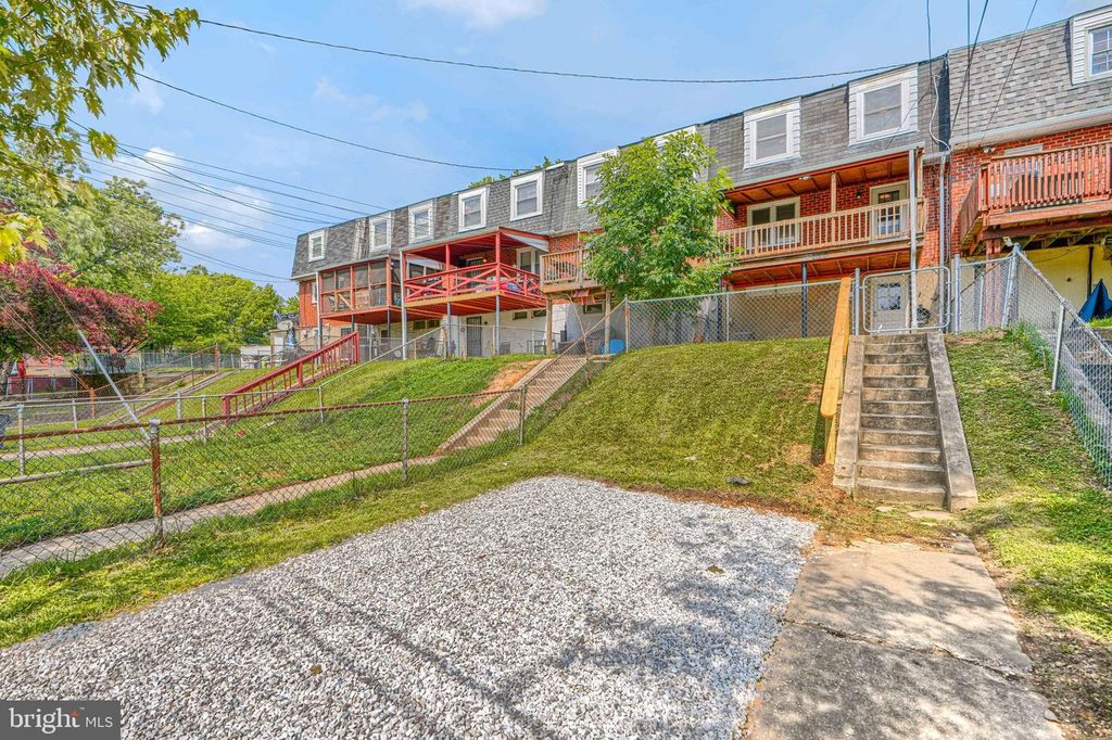 Image 37 of property listing at 6190 RADECKE AVE, Baltimore, MD 21206
