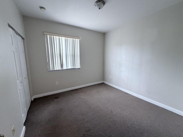 933 NE 42nd Avenue, Homestead, FL 33033