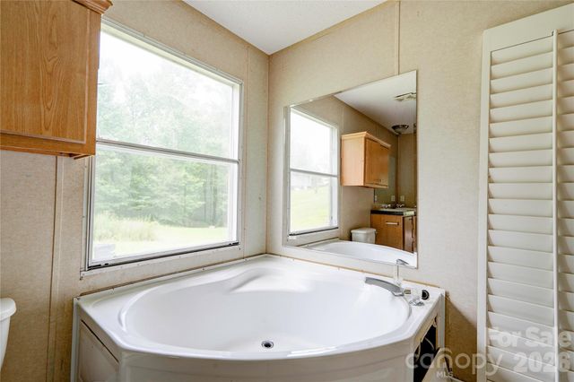 136 Foxhill Drive, Shelby, NC 28150
