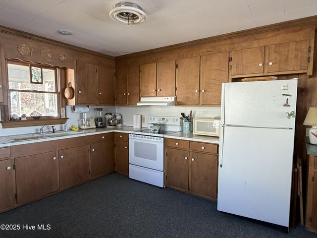 991 Pinecrest Road, Bath, NC 27808