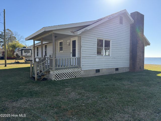 991 Pinecrest Road, Bath, NC 27808