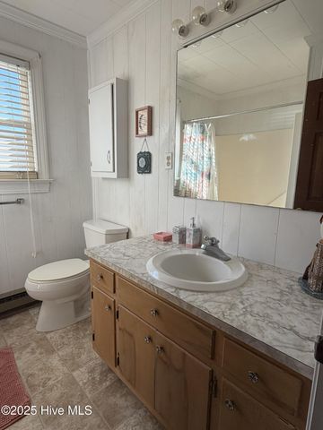 991 Pinecrest Road, Bath, NC 27808