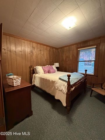 991 Pinecrest Road, Bath, NC 27808