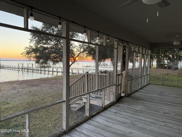 991 Pinecrest Road, Bath, NC 27808