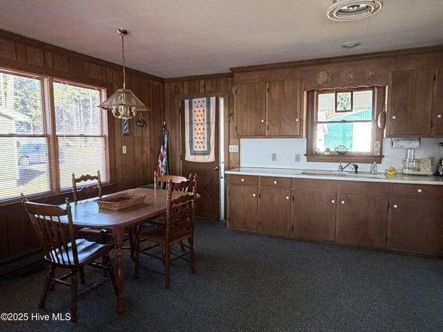 991 Pinecrest Road, Bath, NC 27808