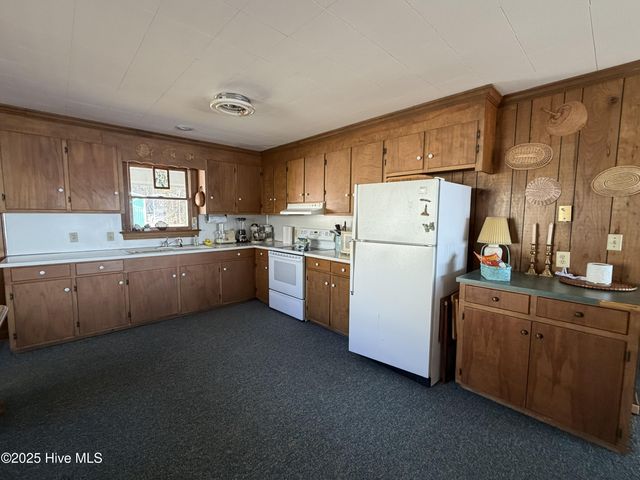 991 Pinecrest Road, Bath, NC 27808