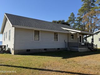 991 Pinecrest Road, Bath, NC 27808