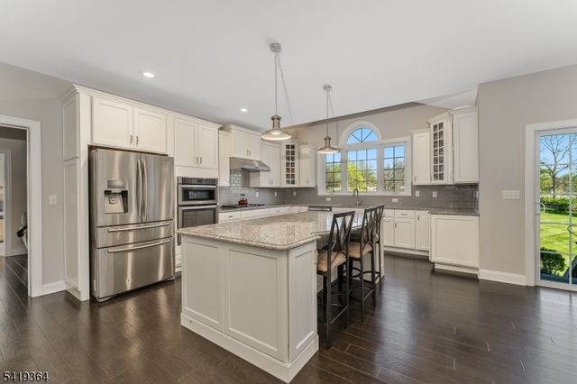1 Belmont Ct, Alexandria Twp., NJ 08867