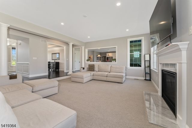 1 Belmont Ct, Alexandria Twp., NJ 08867