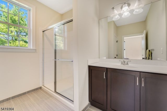 1 Belmont Ct, Alexandria Twp., NJ 08867