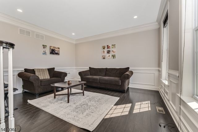 1 Belmont Ct, Alexandria Twp., NJ 08867