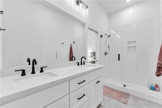 2047 E Little Crew Drive, Fayetteville, AR 72703