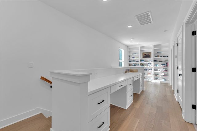 2047 E Little Crew Drive, Fayetteville, AR 72703