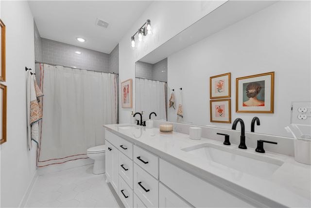 2047 E Little Crew Drive, Fayetteville, AR 72703