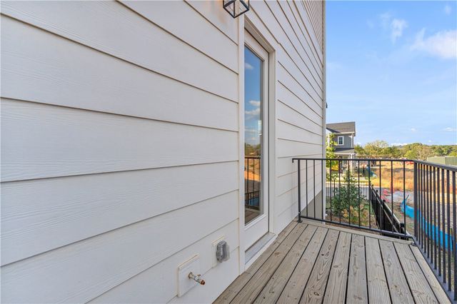 2047 E Little Crew Drive, Fayetteville, AR 72703