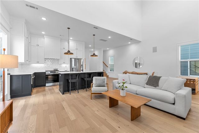 2047 E Little Crew Drive, Fayetteville, AR 72703