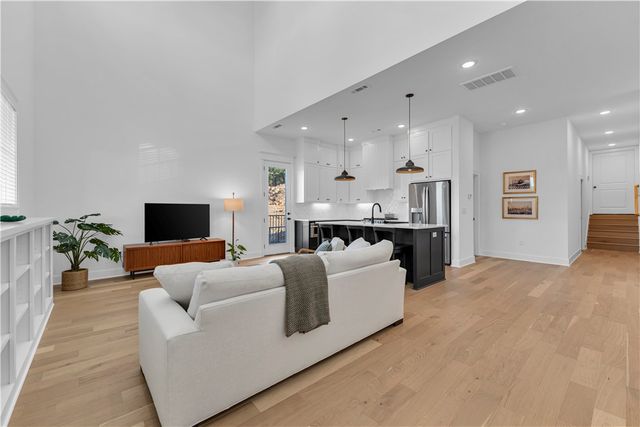 2047 E Little Crew Drive, Fayetteville, AR 72703