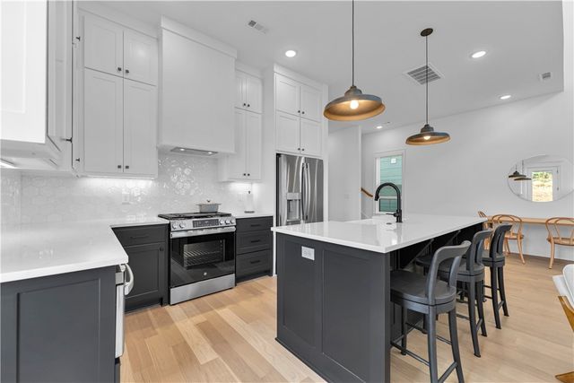 2047 E Little Crew Drive, Fayetteville, AR 72703