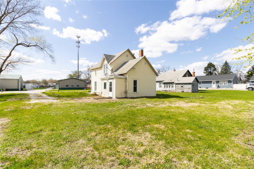 205 Jefferson Street, Carlisle, IA 50047