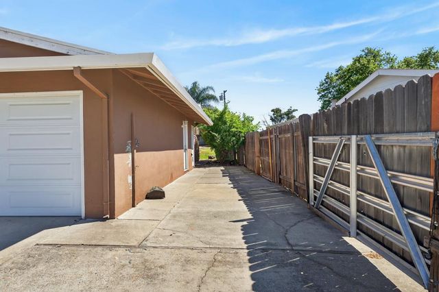 7108 Canaveral Way, North Highlands, CA 95660