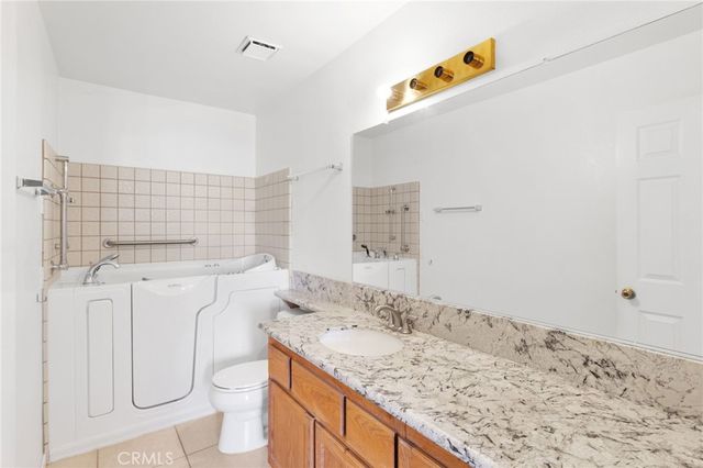 19228 Cottonwood Drive, Apple Valley, CA 92308
