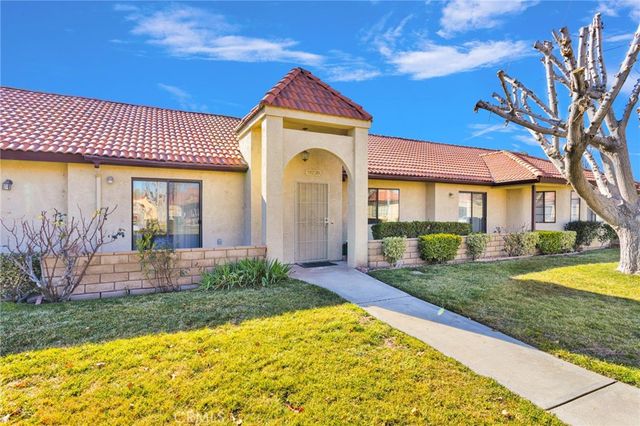 19228 Cottonwood Drive, Apple Valley, CA 92308