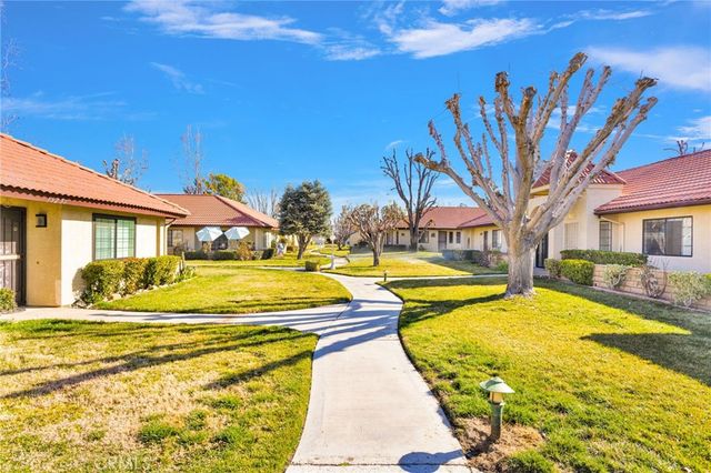 19228 Cottonwood Drive, Apple Valley, CA 92308