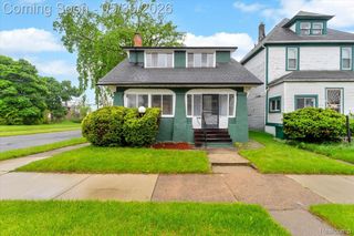 5203 Maplewood Street, Detroit, MI 48204