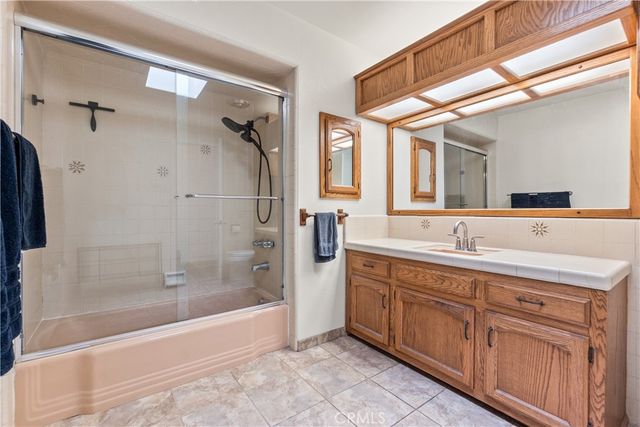 4580 W 132nd Street, Hawthorne, CA 90250