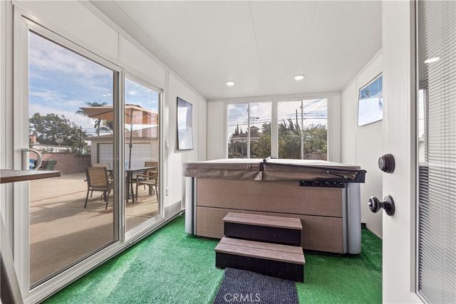 4580 W 132nd Street, Hawthorne, CA 90250