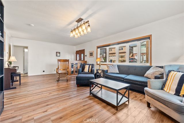 4580 W 132nd Street, Hawthorne, CA 90250