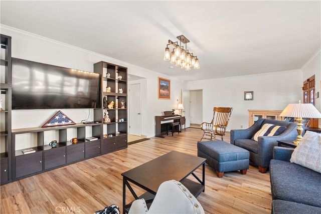 4580 W 132nd Street, Hawthorne, CA 90250