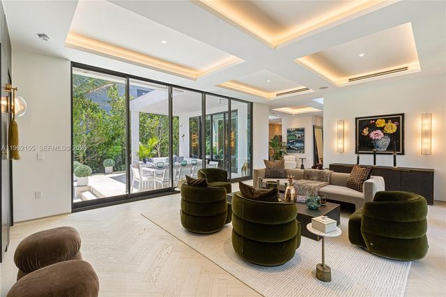 2499 N Meridian Ave, Miami Beach, FL 33140