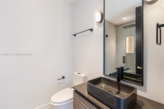 2499 N Meridian Ave, Miami Beach, FL 33140