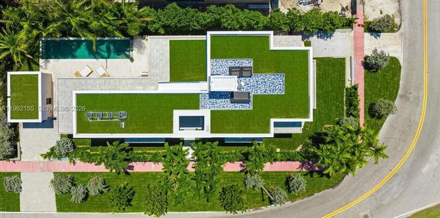 2499 N Meridian Ave, Miami Beach, FL 33140