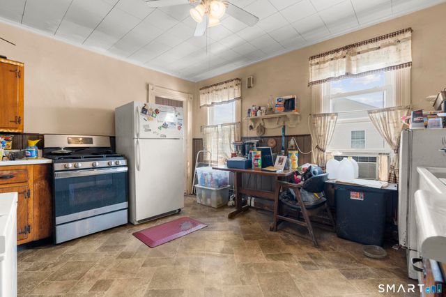 17-19 Rennell Court, Bridgeport, CT 06605