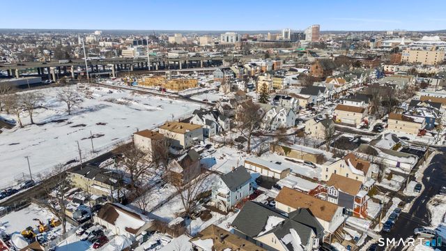 17-19 Rennell Court, Bridgeport, CT 06605