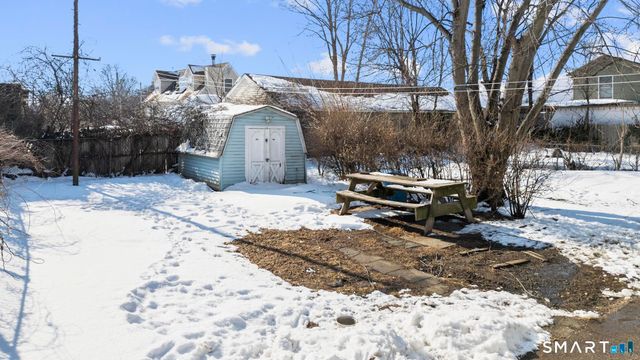 17-19 Rennell Court, Bridgeport, CT 06605