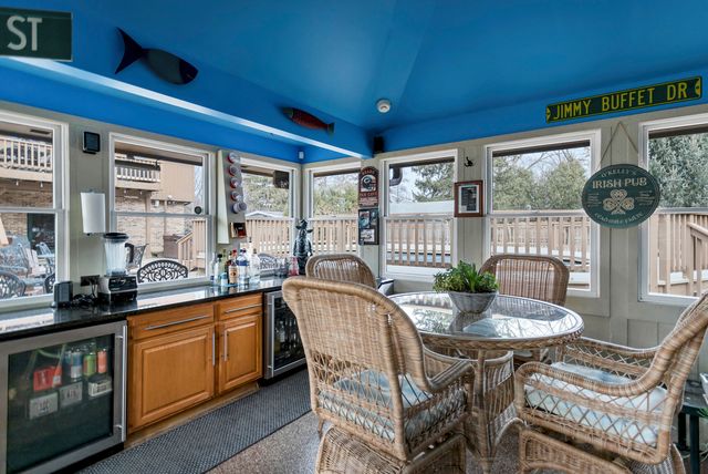 1415 W Hawthorne Street, Arlington Heights, IL 60005
