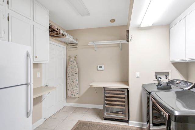 1415 W Hawthorne Street, Arlington Heights, IL 60005