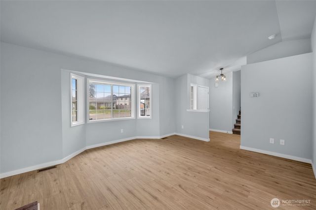 2205 65th Avenue NE, Tacoma, WA 98422