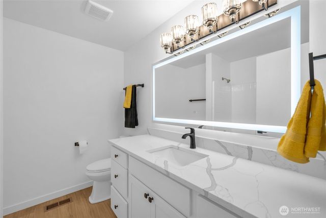 2205 65th Avenue NE, Tacoma, WA 98422