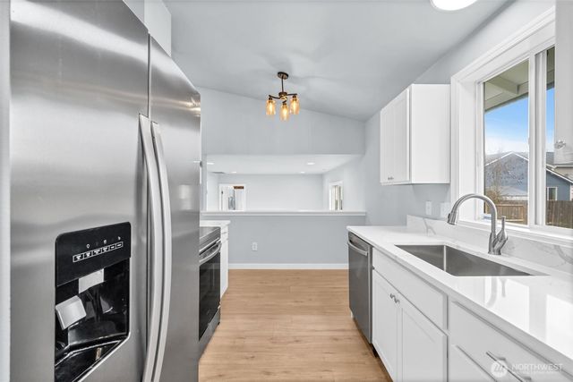 2205 65th Avenue NE, Tacoma, WA 98422