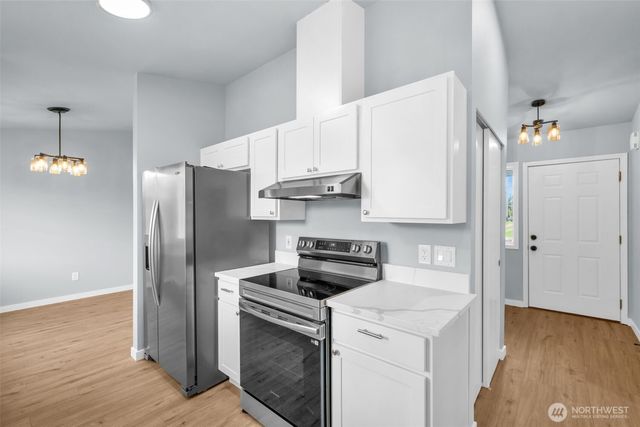 2205 65th Avenue NE, Tacoma, WA 98422